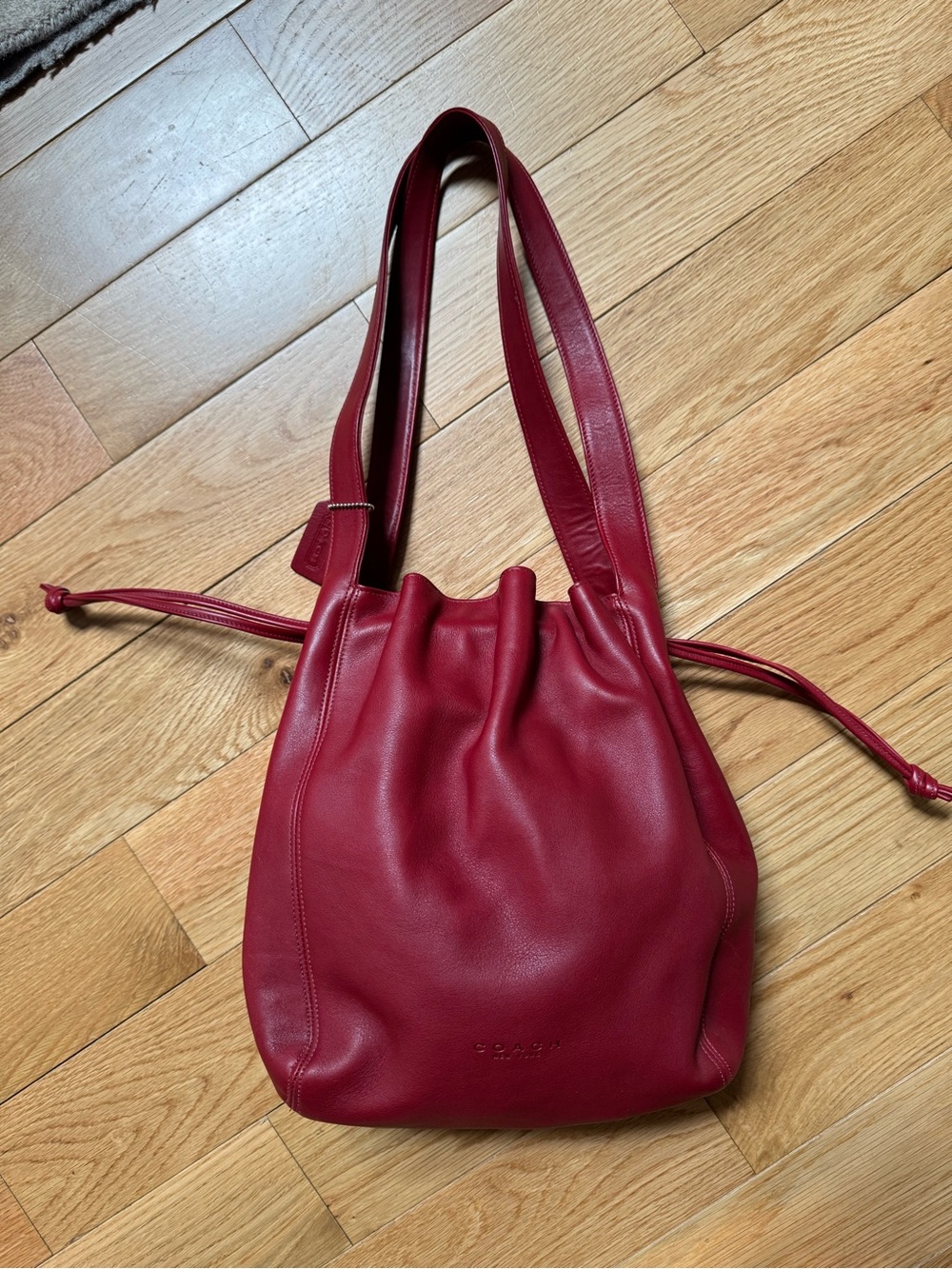 Vintage Coach Lexington Drawstring 4180 in Red Leather Shoulder Bag -Rare